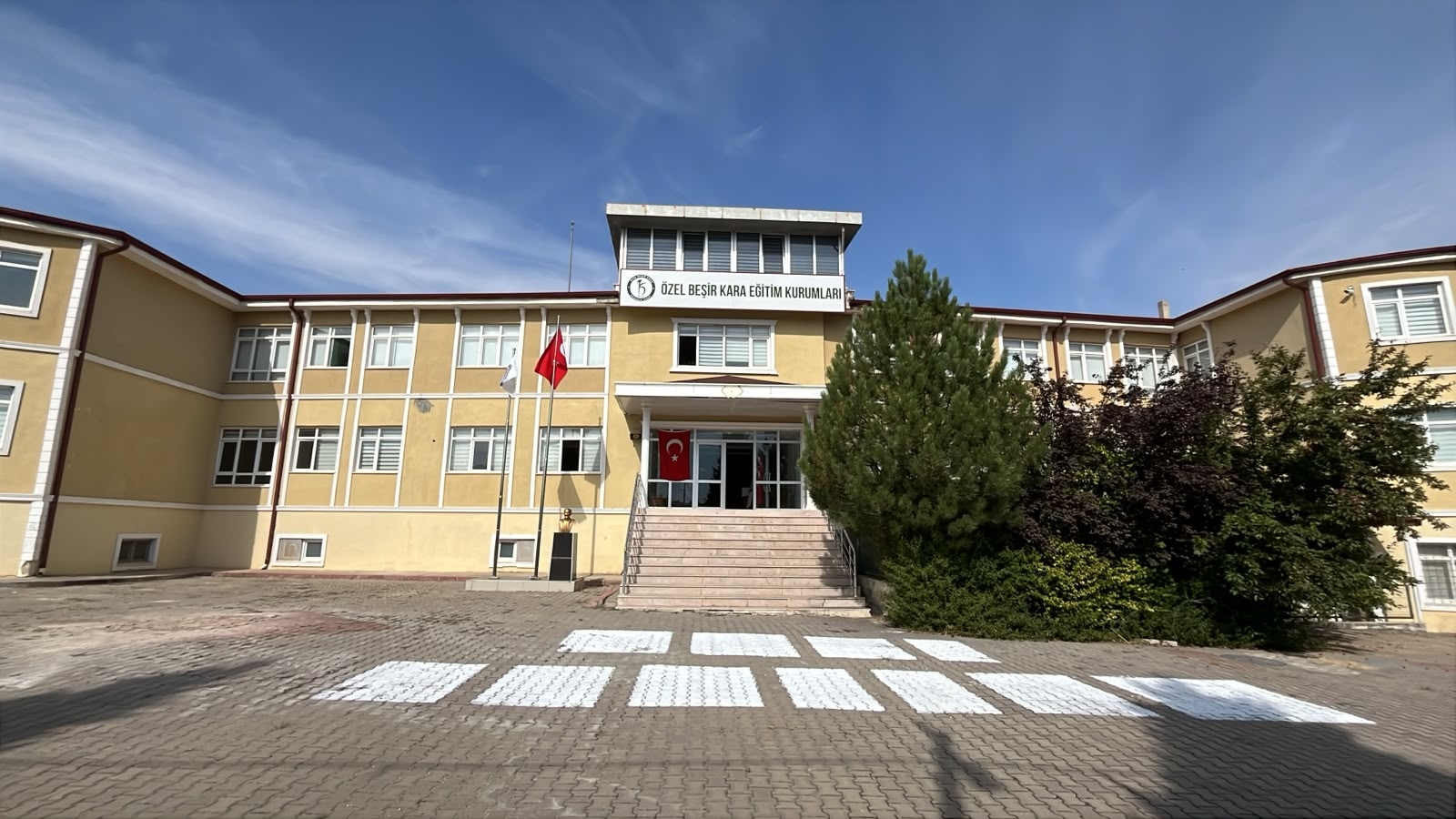 Kurumumuzdan Kareler